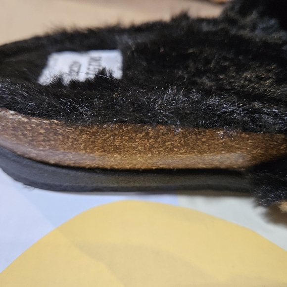 Slippers - Picture 7 of 7